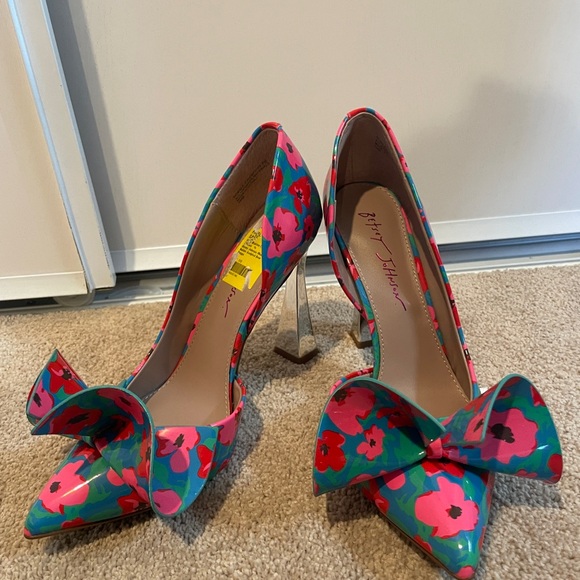 Betsey Johnson Shoes - Betsey Johnson Teal and Hot Pink Floral Bow Pointed Pumps